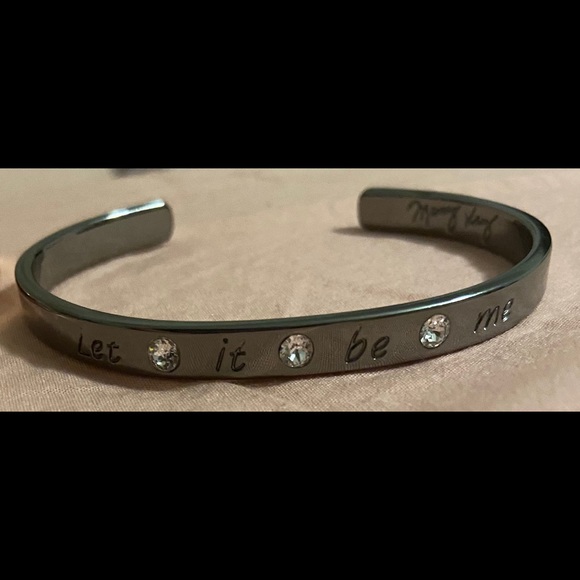 Two cuff style bracelets - Picture 4 of 4